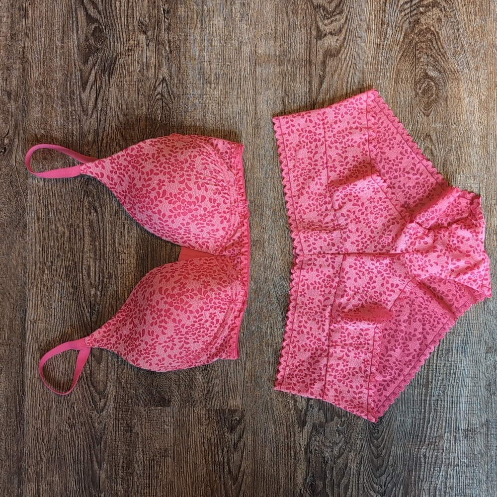 Adore Me Lori Contour Bra and Panty Set